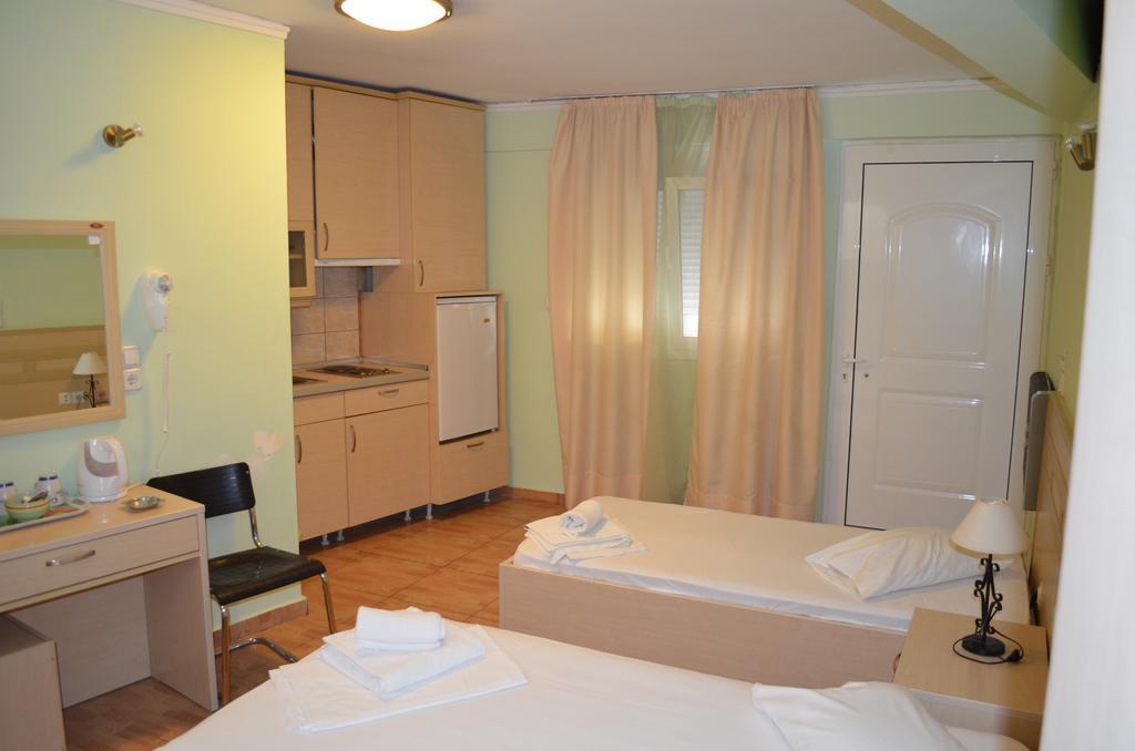 Fontana Rooms Mytilene Bagian luar foto
